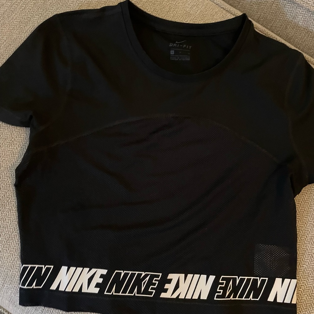 Nike Dri-Fit black mesh/crop size S